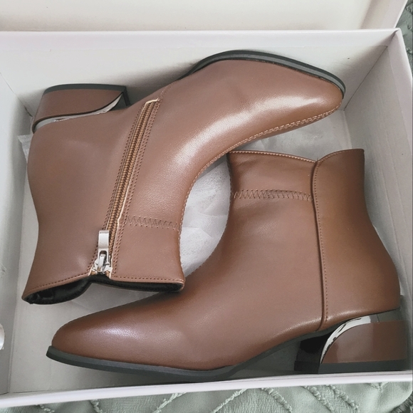 Shein, brown faux leather booties- 5 - Picture 6 of 7